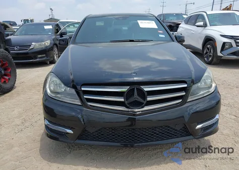 2014 Mercedes-Benz C 250 Luxury/Sport из США, поврежденный, VIN WDDGF4HB7EA955671